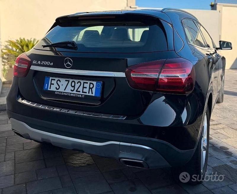 Usata Mercedes GLA200 136 CV (100 kW) 2018 SUV