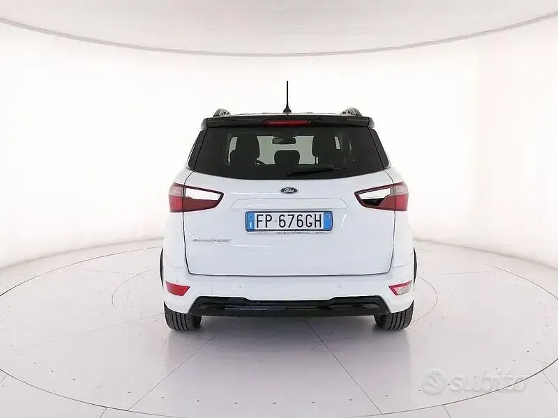 Usado Ford Ecosport ST-Line 99 HP (72 kW) 2018 Branco SUV