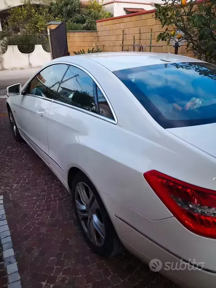 Usata Mercedes 220 95 CV (69 kW) 2010 Bianco Coupé