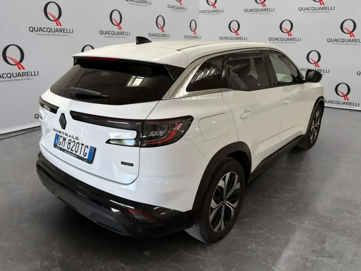 Usata Renault Austral Techno 200 CV (147 kW) 2023 Bianco SUV