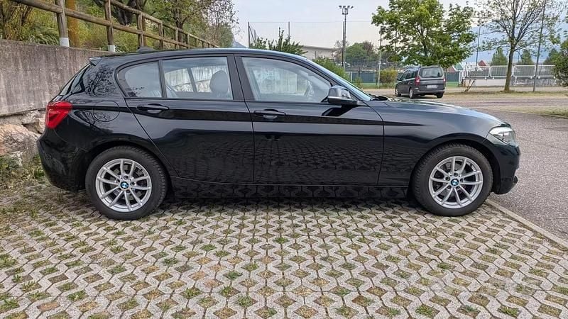 Usata BMW 120 Advantage 190 CV (139 kW) 2018 Nero Utilitaria