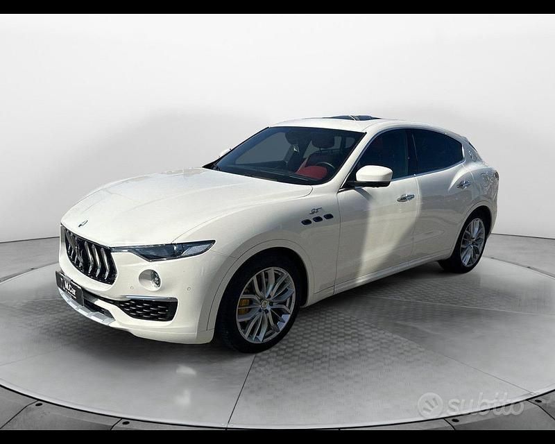 Bianca Usata 2023 Maserati Levante GT SUV | 59.500 € (Cara) - Immagine 1/3