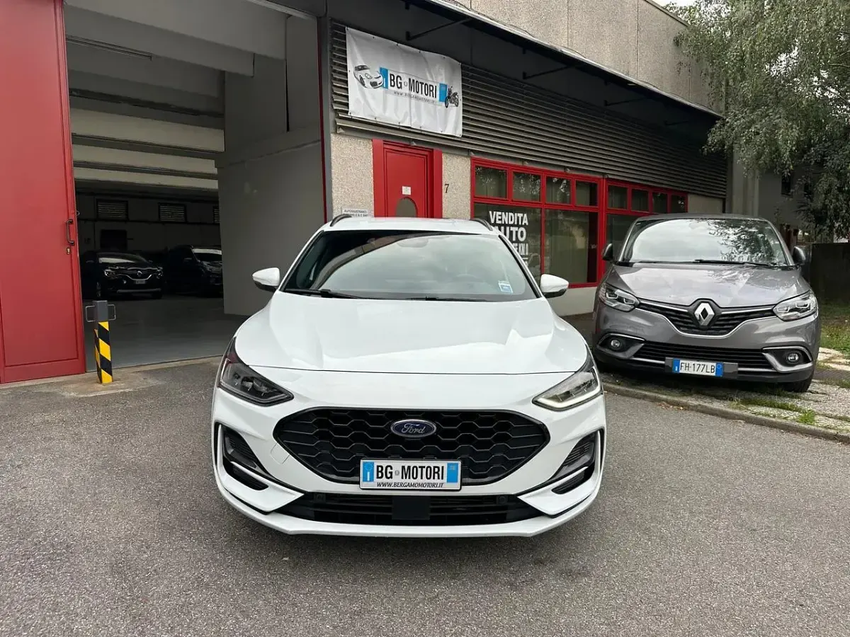 Usata Ford Focus ST-Line 125 CV (91 kW) 2023 Bianco Station wagon
