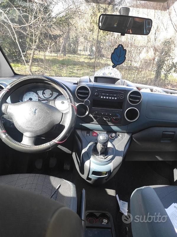 Usata Peugeot Partner 109 CV (80 kW) 2012 Bianco Monovolume