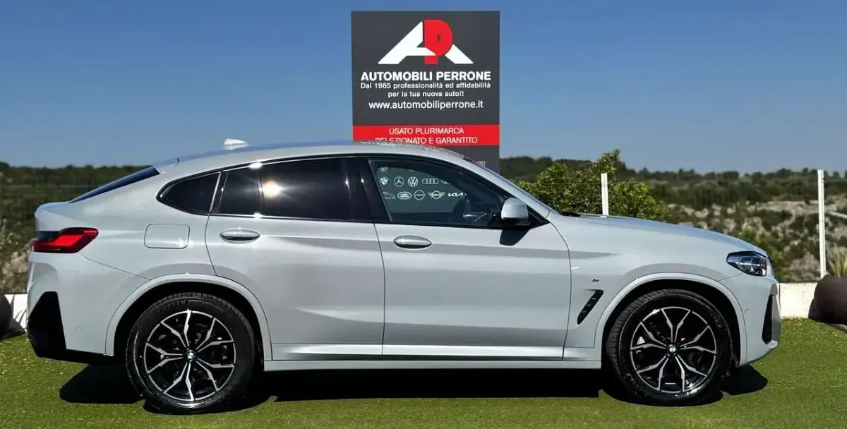 Usata BMW X4 M Sport 190 CV (139 kW) 2024 Brooklyn grey SUV