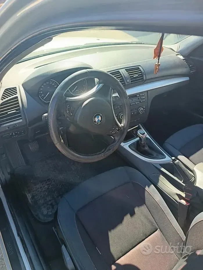 Usata BMW 118 143 CV (105 kW) 2008 Grigio Utilitaria