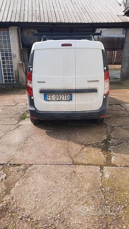 Gebraucht Dacia Dokker Ambiance 75 PS (55 kW) 2016 Weiß Van / Kleinbus