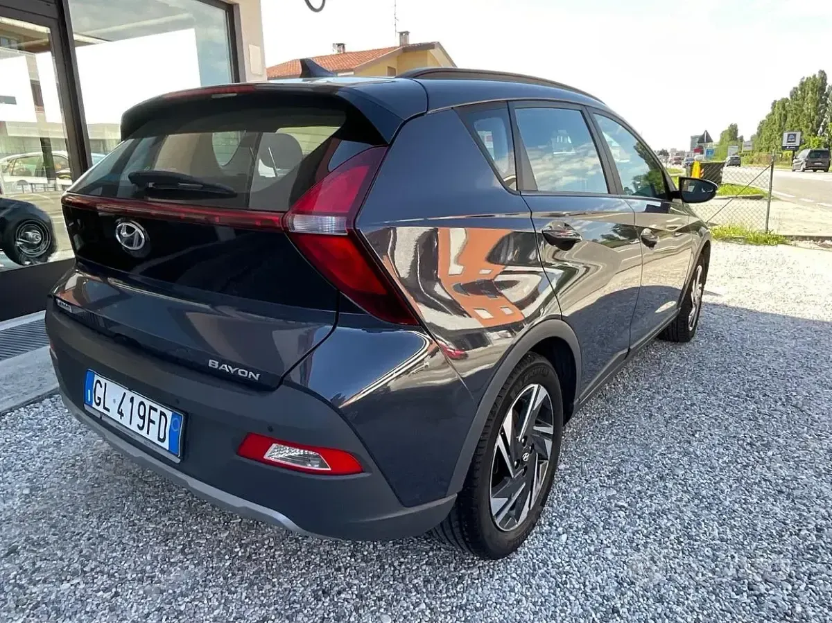 Usata Hyundai Bayon 84 CV (61 kW) 2022 Grigio SUV