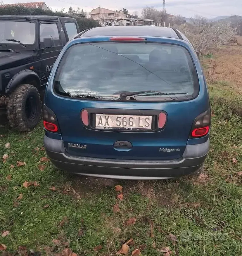 Usata Renault Scenic E-Tech 90 CV (66 kW) 1998 Blu Berlina