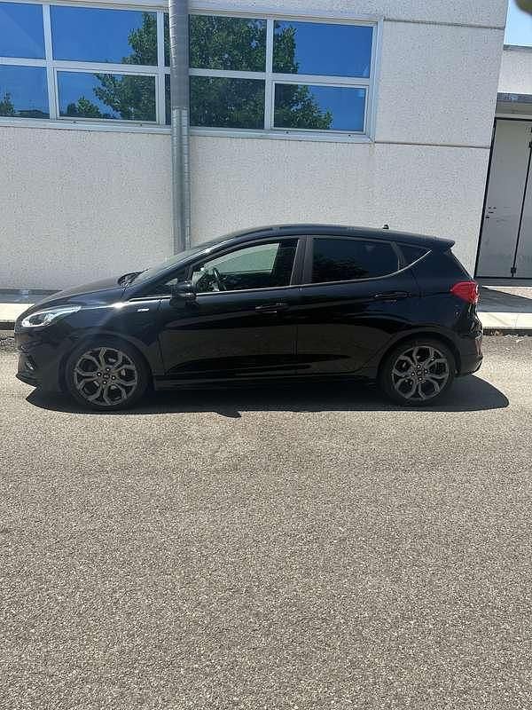 Nero Usata 2018 Ford Fiesta ST-Line Berlina | 12.500 € (Cara) - Immagine 1/4