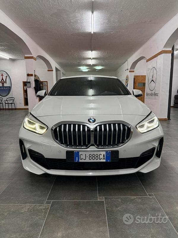 Bianco Usata 2020 BMW 118 M Sport Due volumi | 21.900 € (Molto cara) - Immagine 1/4