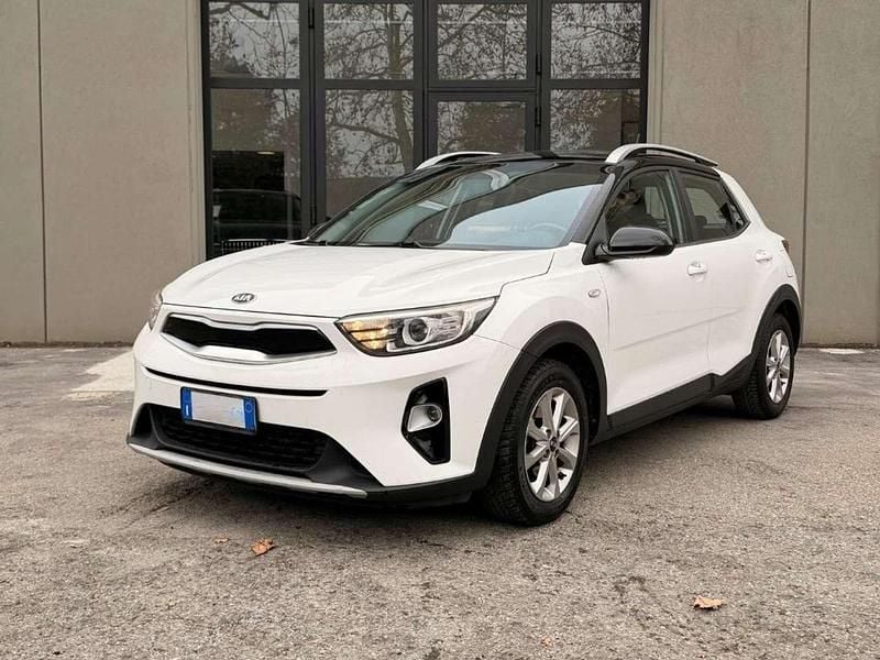 Usata Kia Stonic 120 CV (88 kW) 2018 Bianco SUV