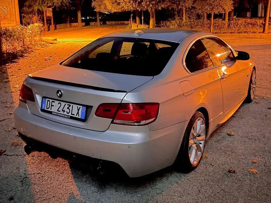Usata BMW 330 231 CV (169 kW) 2007 Grigio Coupé