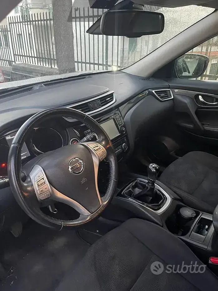 Usata Nissan X-Trail 131 CV (96 kW) 2015 Grigio SUV