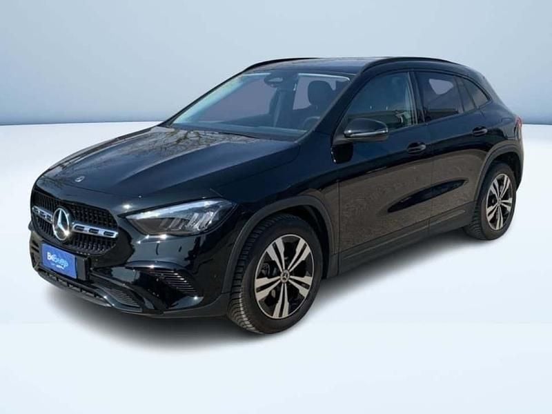 Usata Mercedes GLA180 Advanced 116 CV (85 kW) 2023 Nero SUV