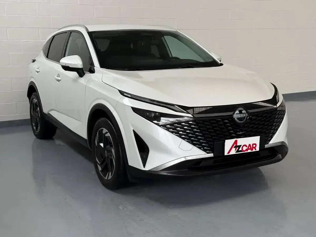 Usata Nissan Qashqai N-Connecta 158 CV (116 kW) 2025 White pearl SUV