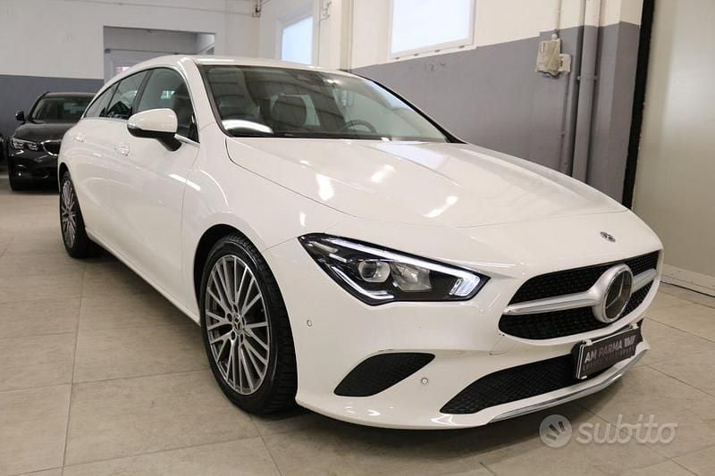 Bianco Usata 2021 Mercedes CLA200 Shooting Brake Station wagon | 21.900 € (Super prezzo) - Immagine 1/4