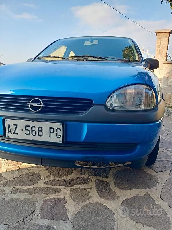 Usata Opel Corsa 65 CV (47 kW) 1999 Berlina