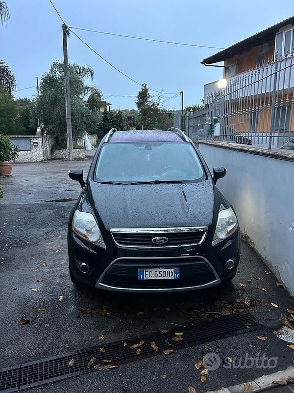 Nero Usata 2010 Ford Kuga SUV | 6500 € (Buon prezzo) - Immagine 1/4