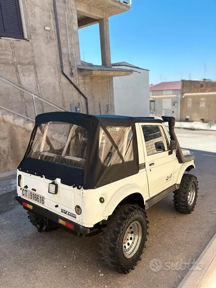 Usata Suzuki Samurai 64 CV (47 kW) 1990 Bianco SUV