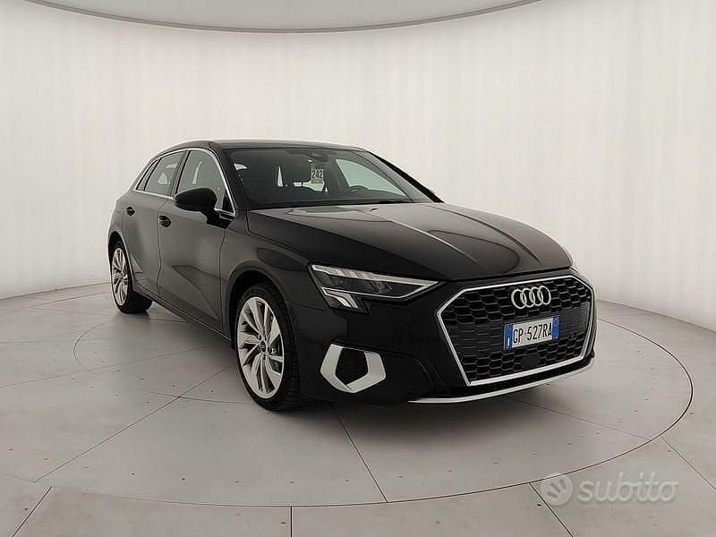 Nero Usata 2023 Audi A3 Advanced Tre volumi | 29.400 € (Buon prezzo) - Immagine 1/4