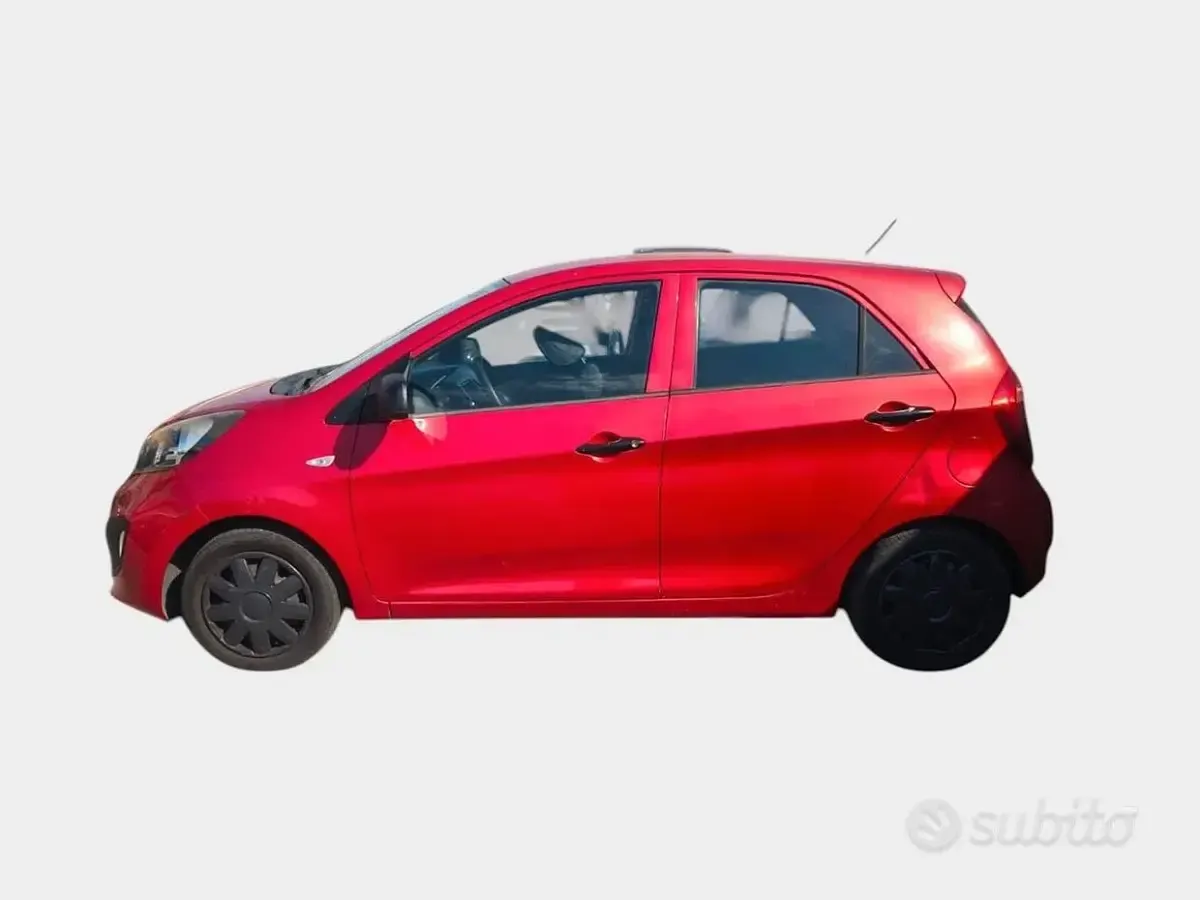 Usata Kia Picanto 69 CV (50 kW) 2011 Rosso Utilitaria