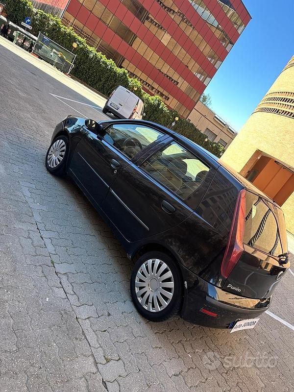 Usata Fiat Punto Active 59 CV (43 kW) 2006 Nero Utilitaria