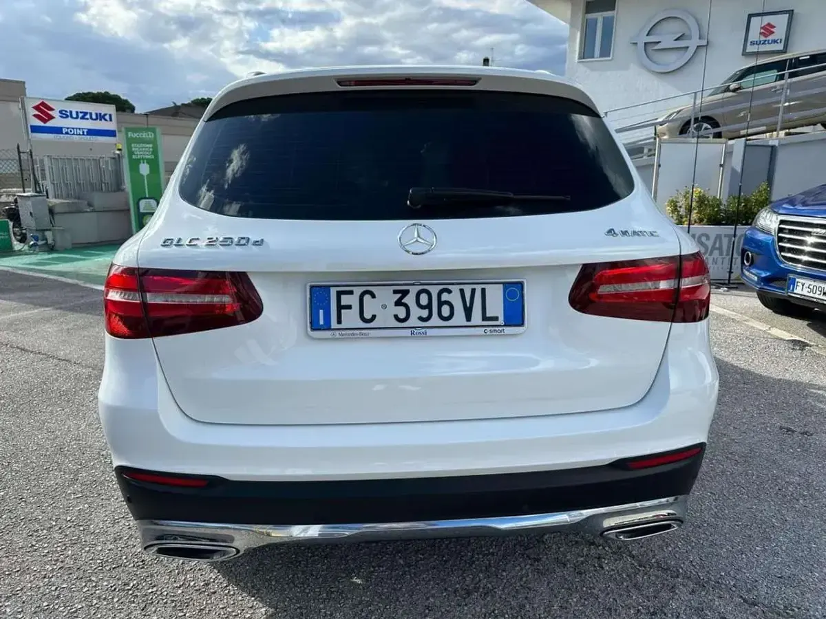 Usata Mercedes GLC250 204 CV (150 kW) 2016 Bianco SUV