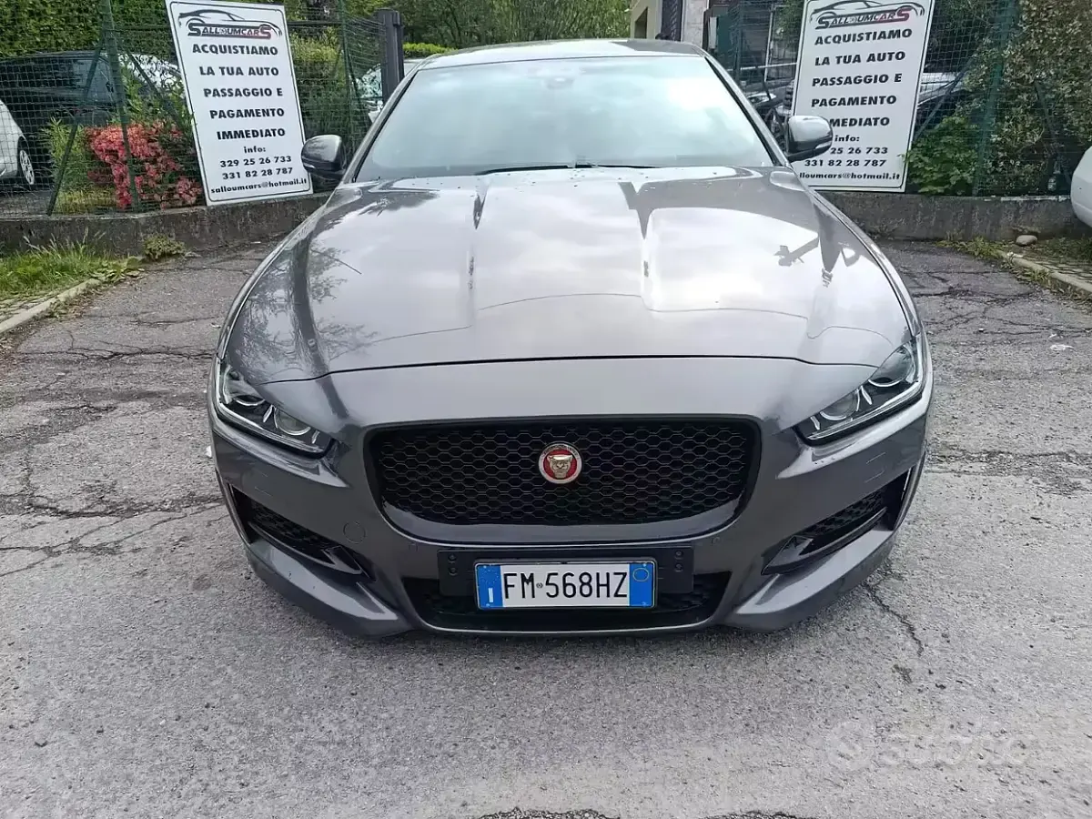 Usata Jaguar XE R-Dynamic 180 CV (132 kW) 2017 Grigio Berlina
