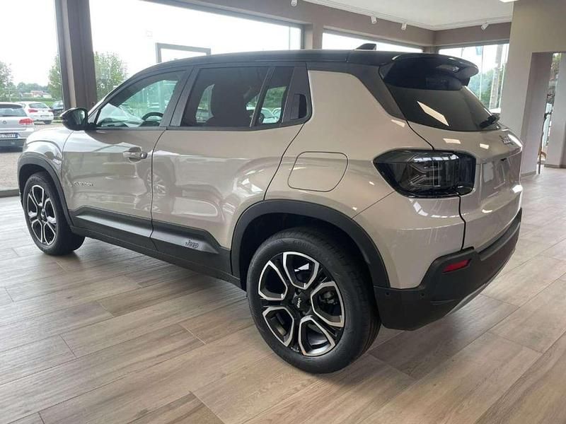 Nuova Jeep Avenger Summit 101 CV (74 kW) 2026 Beige SUV
