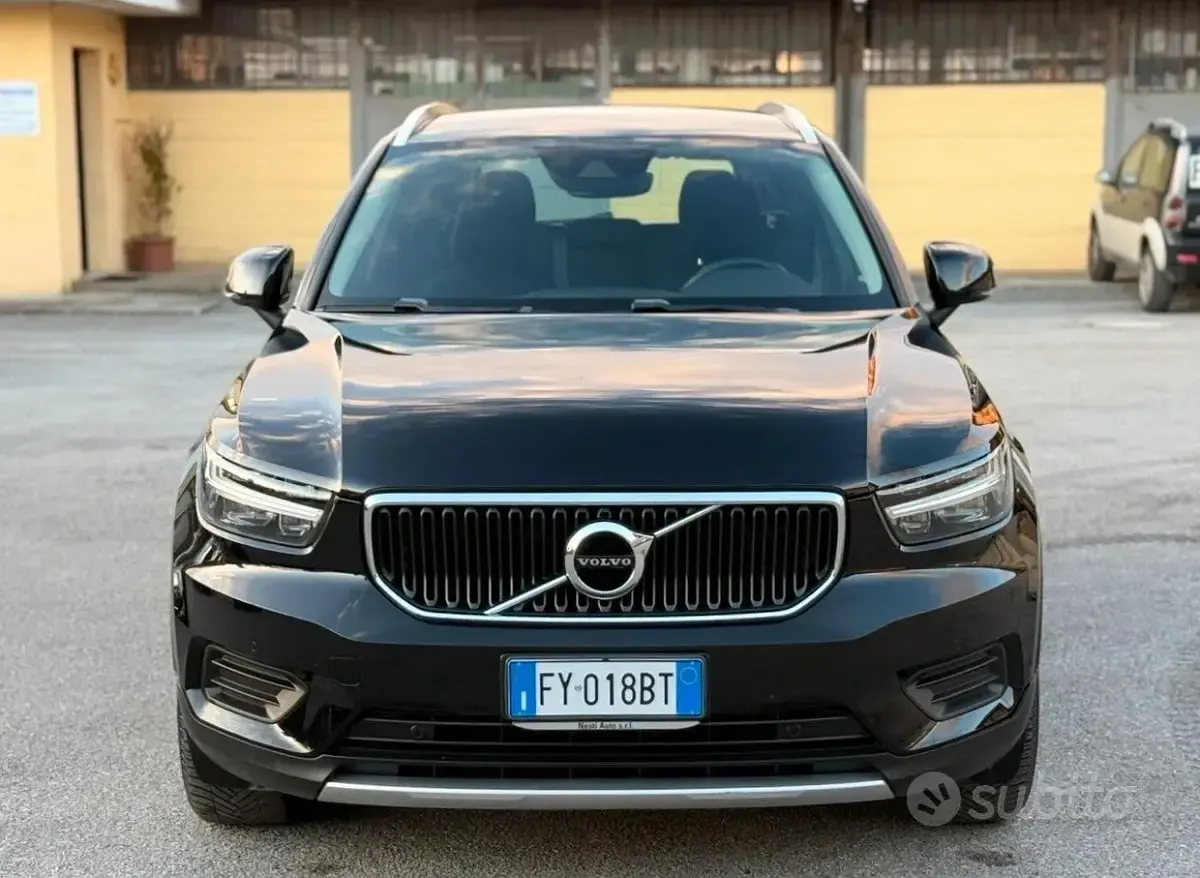 Usata Volvo XC40 R-Design 150 CV (110 kW) 2019 Nero SUV