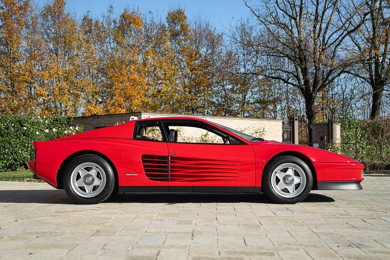 Usata Ferrari Testarossa 390 CV (286 kW) 1985 Rosso Coupé