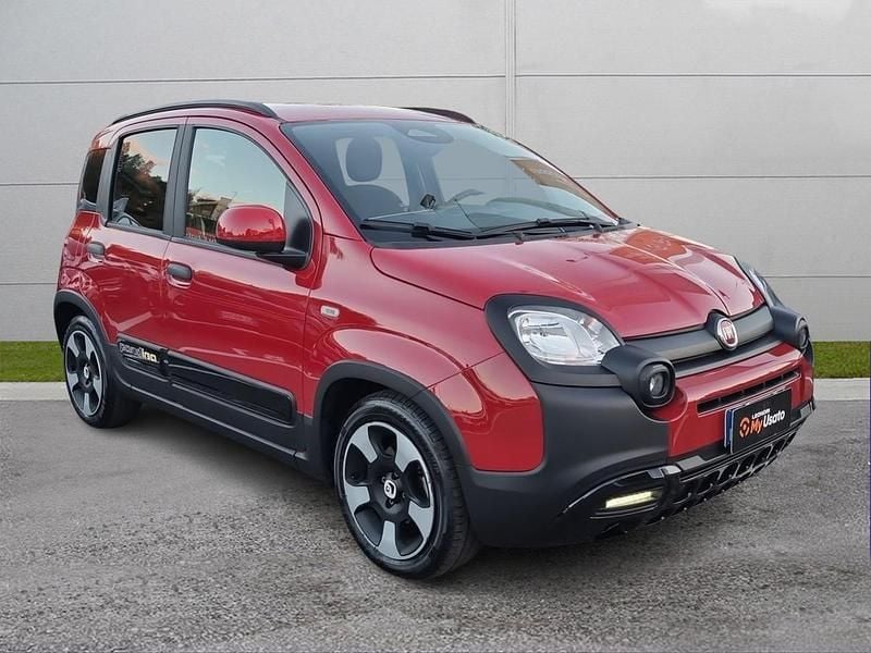 Usata Fiat Panda 70 CV (51 kW) 2025 Rosso passione (pastello) Utilitaria