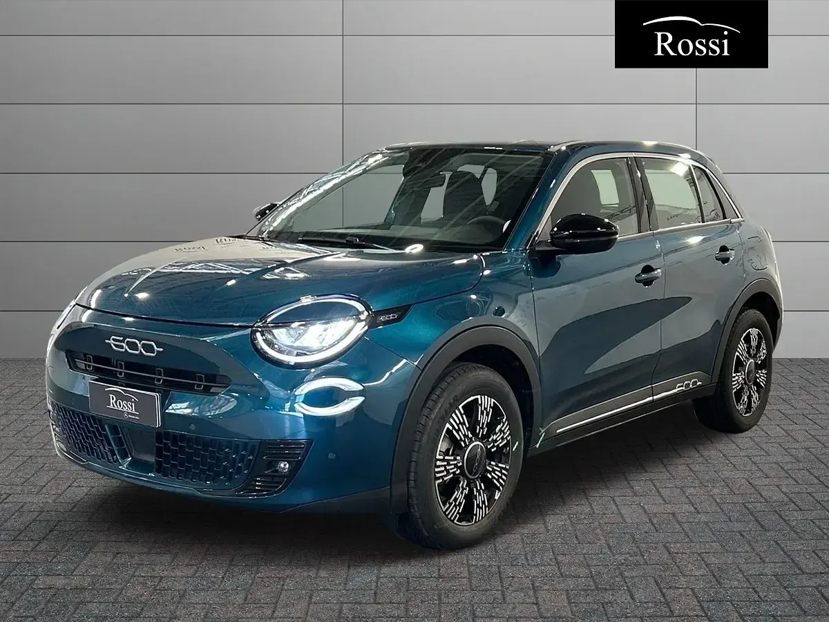 Begagnad Fiat 600 Pop 145 HK (106 kW) 2025 SUV