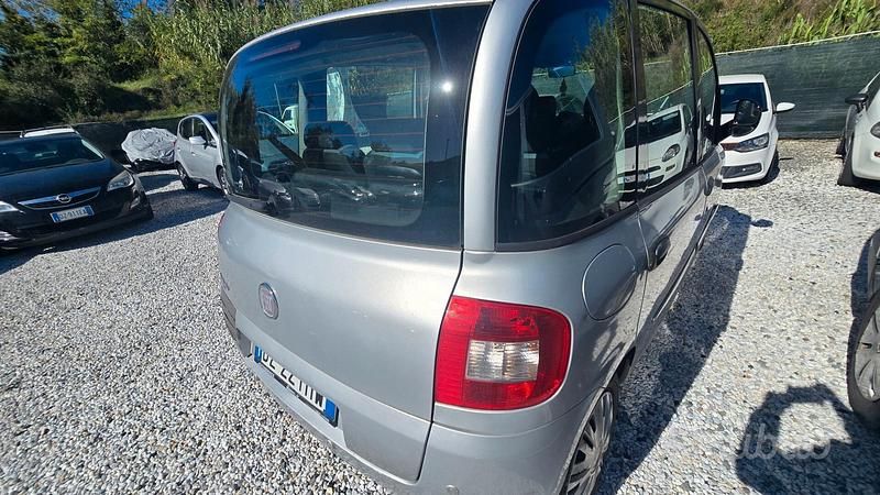 Usata Fiat Multipla Dynamic 120 CV (88 kW) 2010 Grigio Monovolume