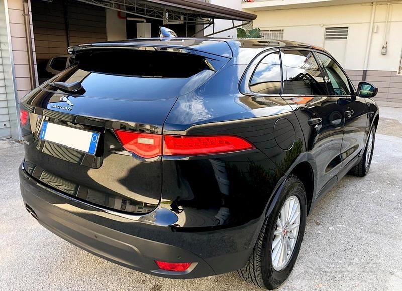 Usata Jaguar F-Pace 180 CV (132 kW) 2018 Nero SUV