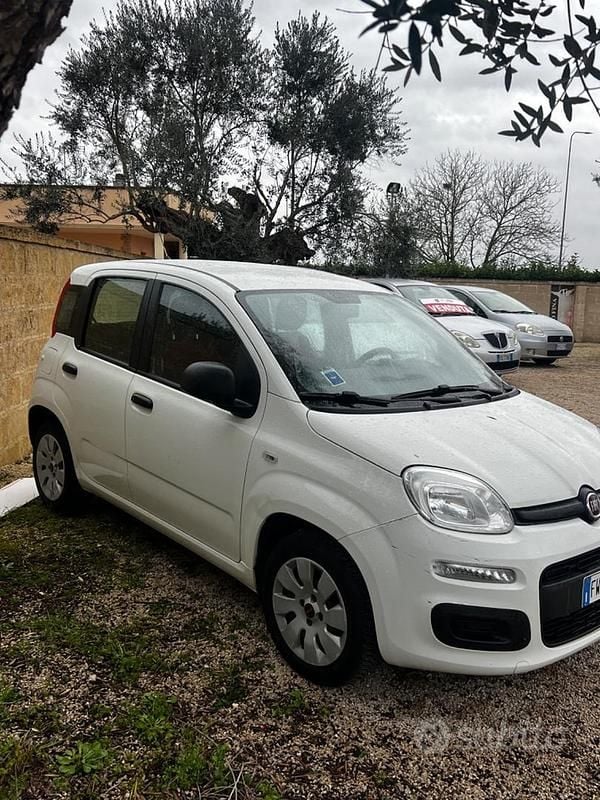 Usata Fiat Panda Lounge 69 CV (50 kW) 2019 Bianco Berlina