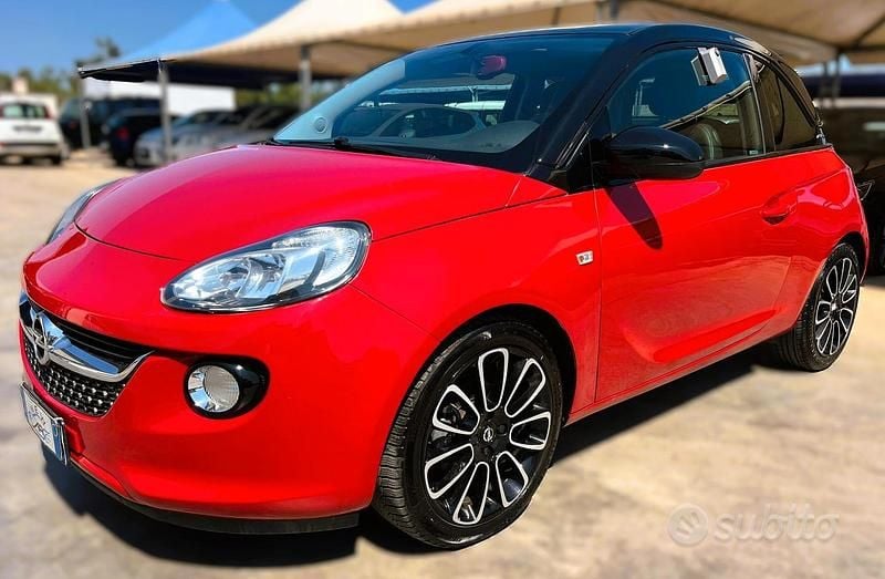 Usata Opel Adam Unlimited 87 CV (63 kW) 2016 Rosso Utilitaria