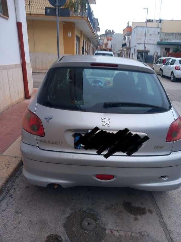 Usata Peugeot 206 75 CV (55 kW) 2004 Berlina