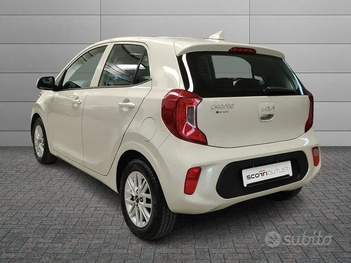 Usata Kia Picanto Urban 67 CV (49 kW) 2023 Bianco Utilitaria