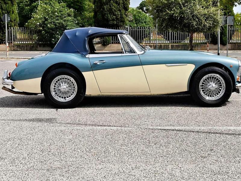 Usata Austin Healey 3000 MK III 148 CV (108 kW) 1964 Ice blue / old english white Cabrio