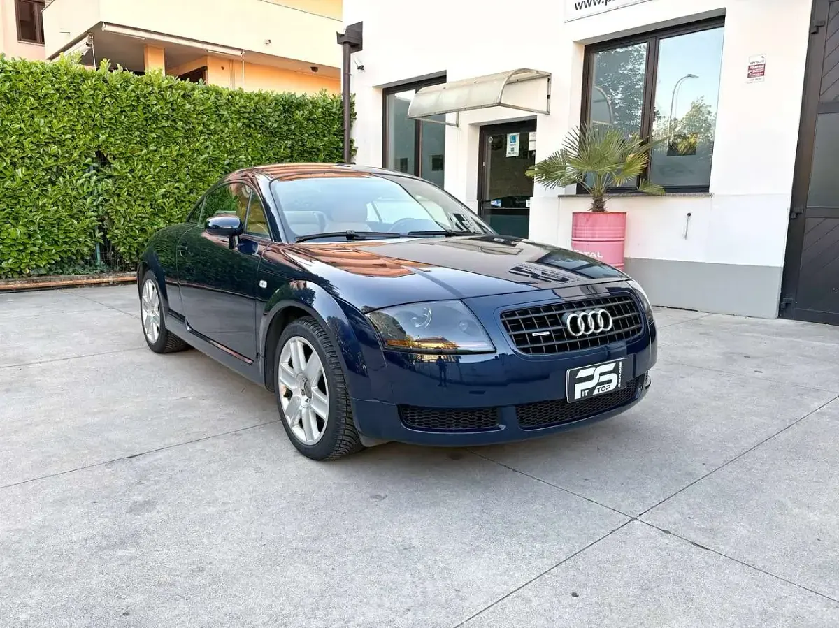 Usata Audi TT Ambiente 224 CV (164 kW) 2003 Blu/azzurro Coupé