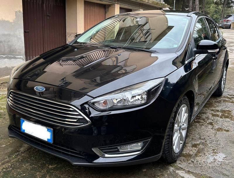 Usata Ford Focus Titanium 120 CV (88 kW) 2017 Nero Berlina