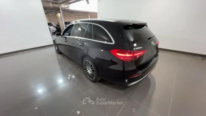 Usata Mercedes C200 163 CV (119 kW) 2024 Nero Station wagon