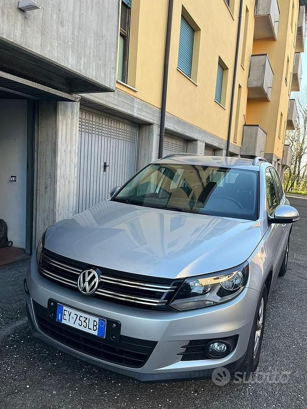 Usata VW Tiguan Trendline 122 CV (89 kW) 2015 Grigio SUV