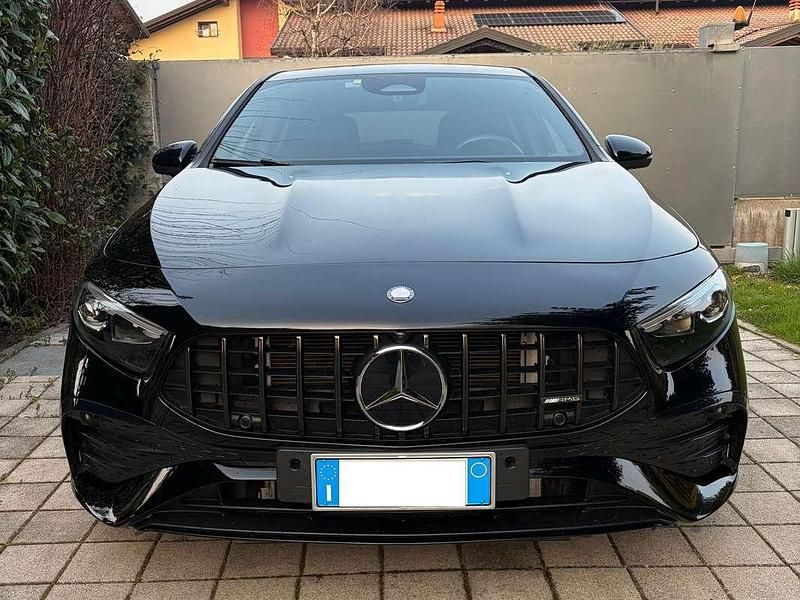 Usata Mercedes A35 AMG AMG Line Premium 320 CV (235 kW) 2023 Nero Berlina