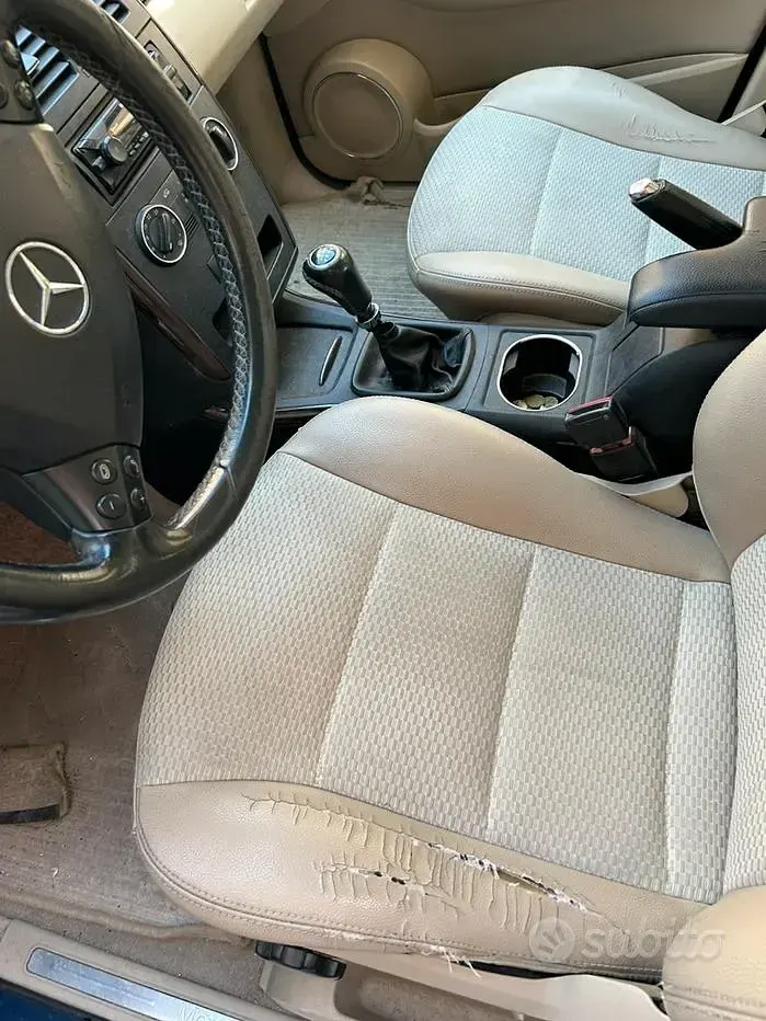 Usata Mercedes A200 140 CV (102 kW) 2009 Berlina