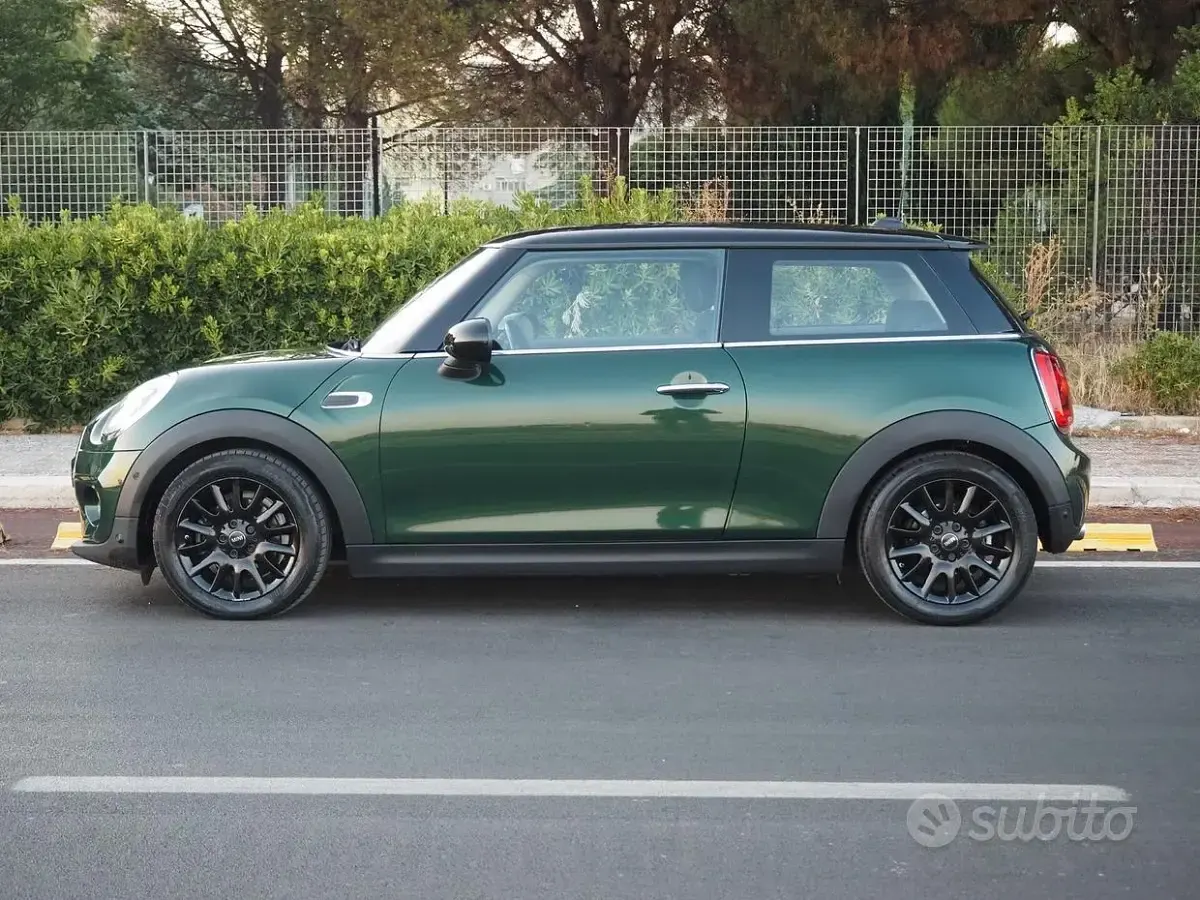 Usata Mini Cooper Hype 116 CV (85 kW) 2017 Verde Utilitaria