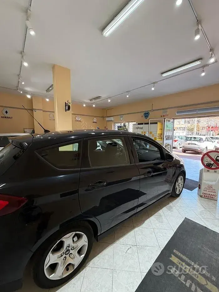Usata Ford C-MAX Titanium 120 CV (88 kW) 2015 Nero Monovolume