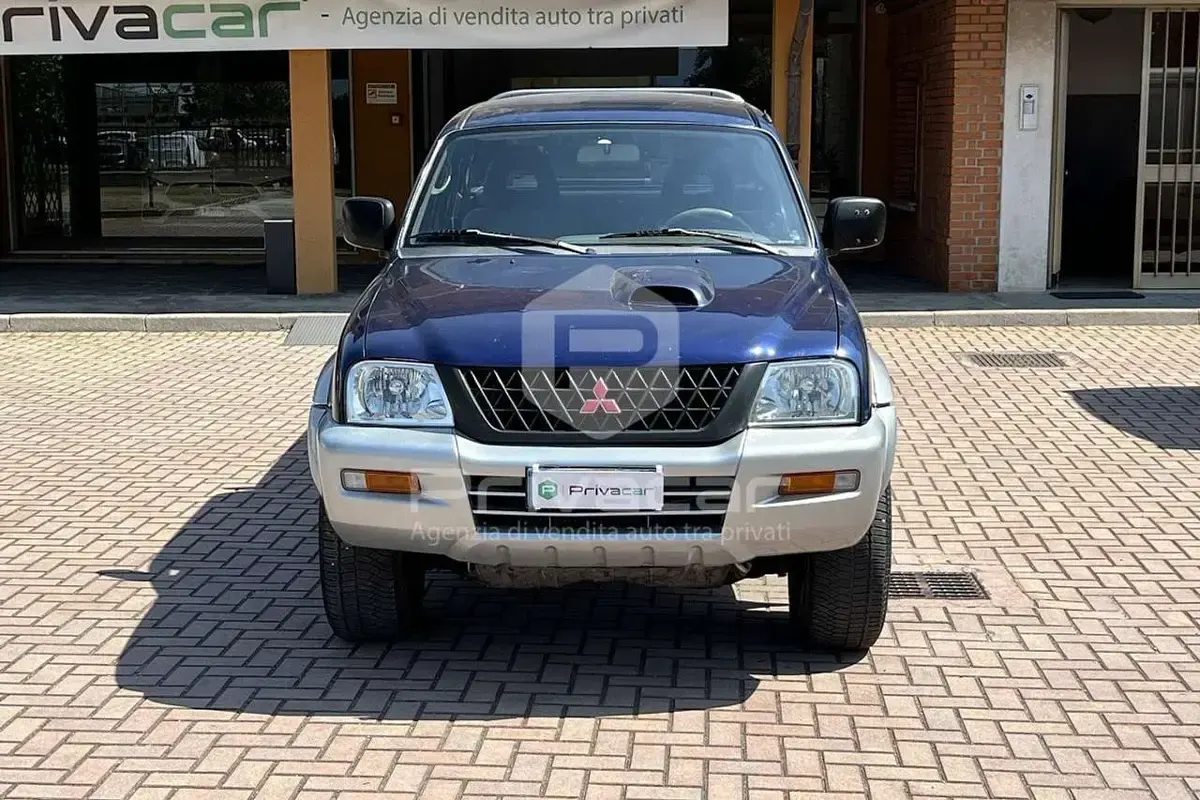 Usata Mitsubishi L200 116 CV (85 kW) 2002 Grigio Pick-up